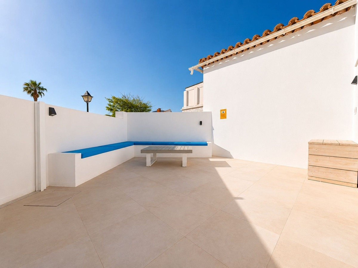 4 Bed Townhouse for sale in Estepona Costa Del Sol, Málaga, Spain