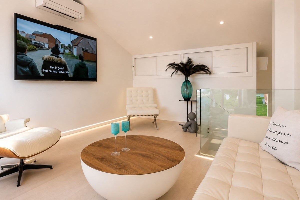 4 Bed Townhouse for sale in Estepona Costa Del Sol, Málaga, Spain