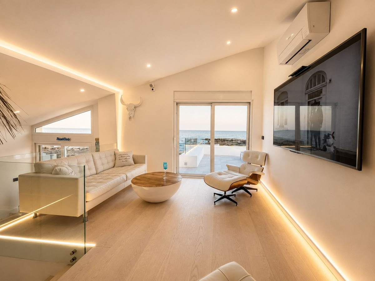 4 Bed Townhouse for sale in Estepona Costa Del Sol, Málaga, Spain