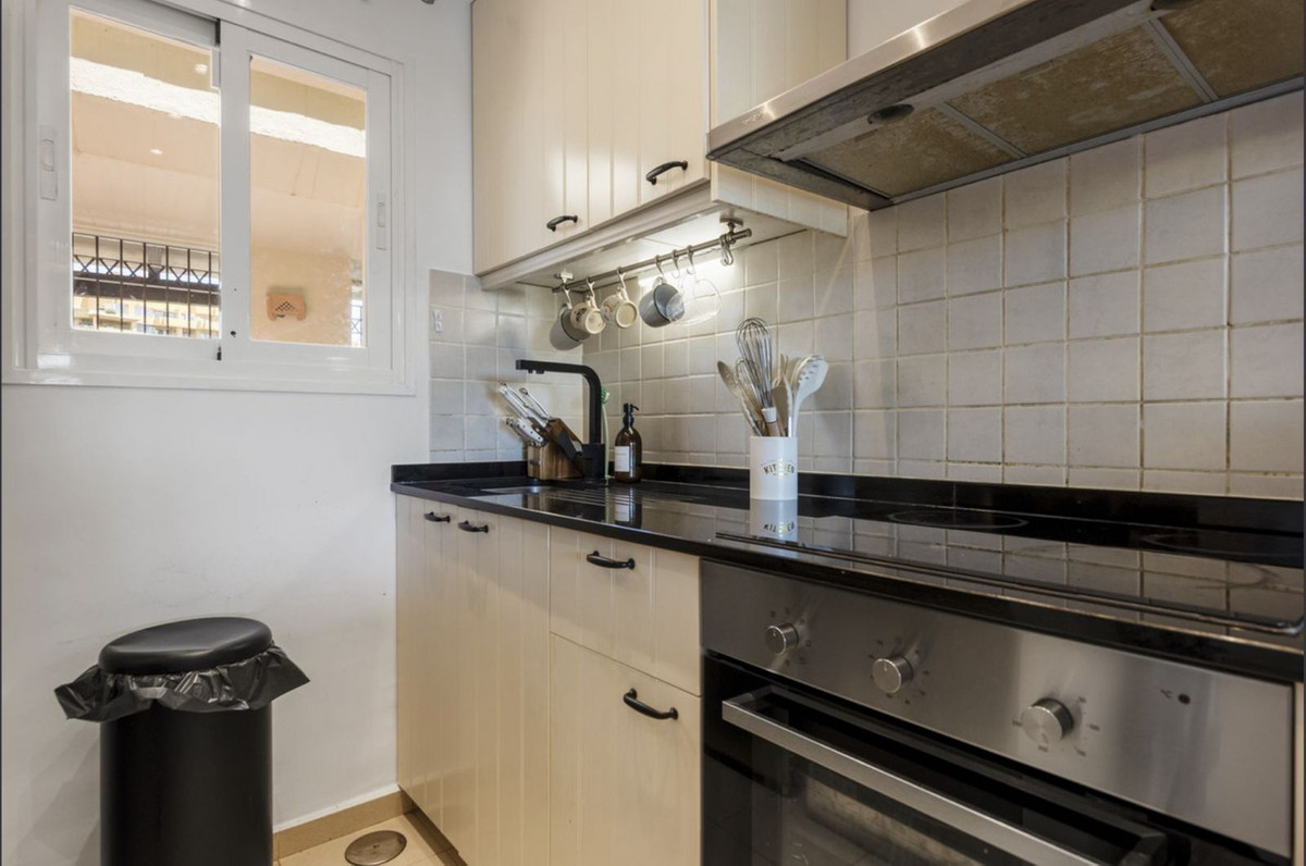 3 Bed Apartment for sale in Estepona Costa Del Sol, Málaga, Spain