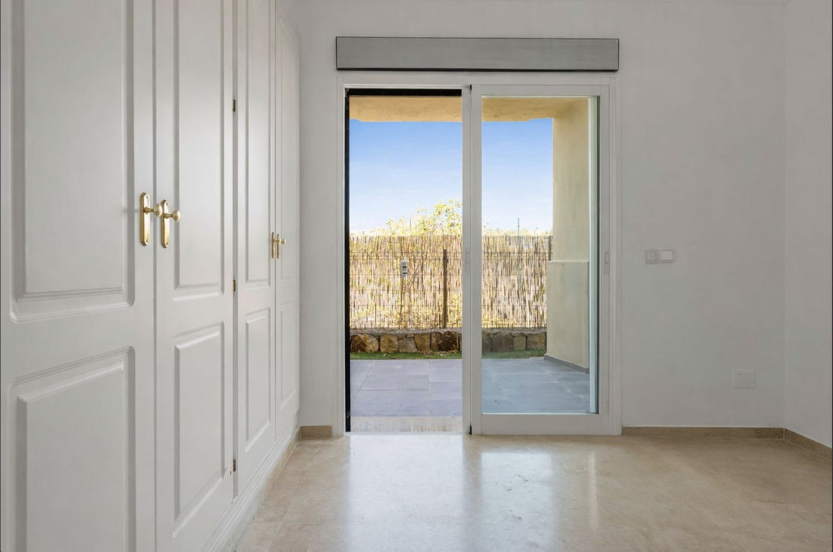 3 Bed Apartment for sale in Estepona Costa Del Sol, Málaga, Spain