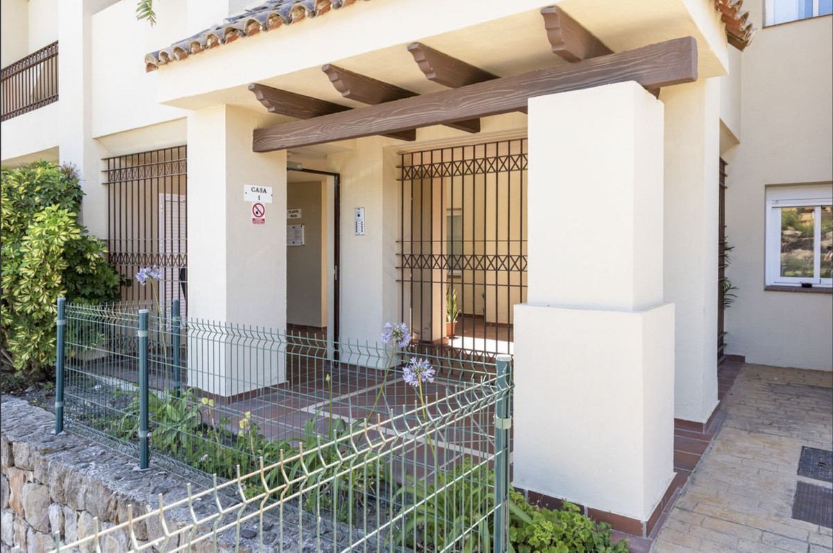 3 Bed Apartment for sale in Estepona Costa Del Sol, Málaga, Spain