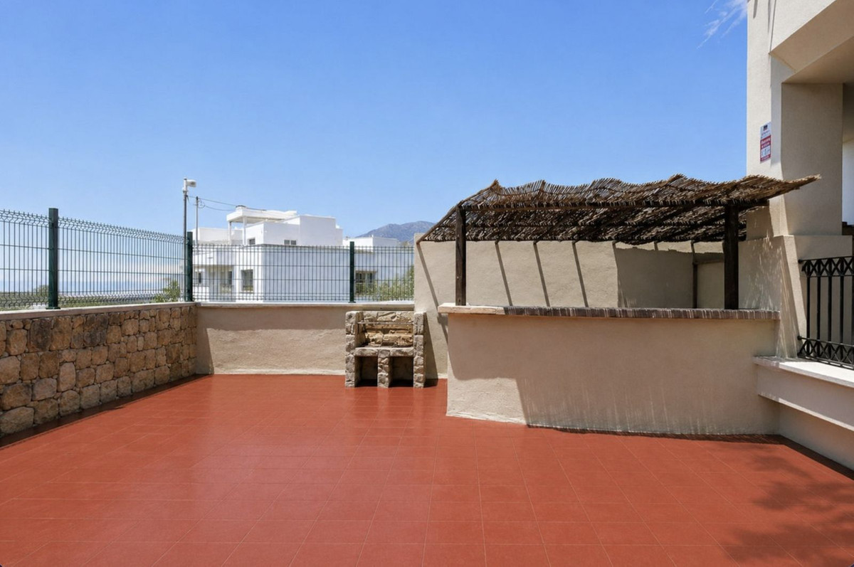 3 Bed Apartment for sale in Estepona Costa Del Sol, Málaga, Spain