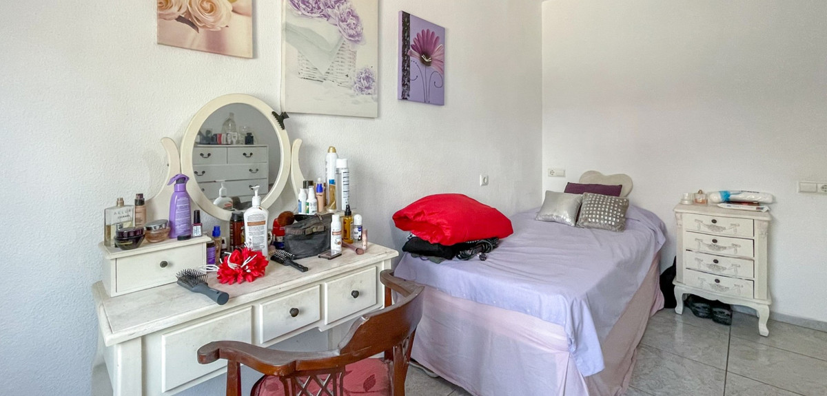4 Bed Townhouse for sale in La Rioja Costa Blanca, Alicante, Spain