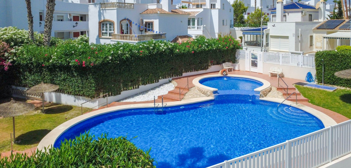 4 Bed Townhouse for sale in La Rioja Costa Blanca, Alicante, Spain