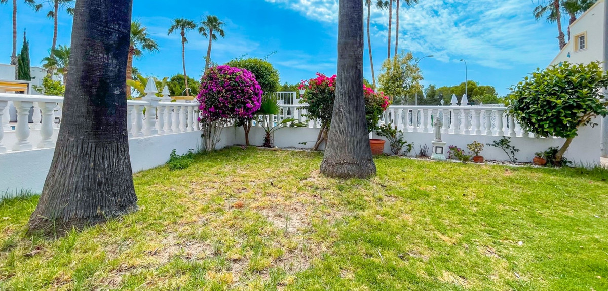 4 Bed Townhouse for sale in La Rioja Costa Blanca, Alicante, Spain