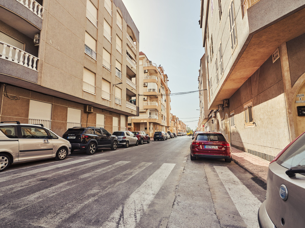 2 Bed Apartment for sale in Torrevieja Costa Blanca, Alicante, Spain