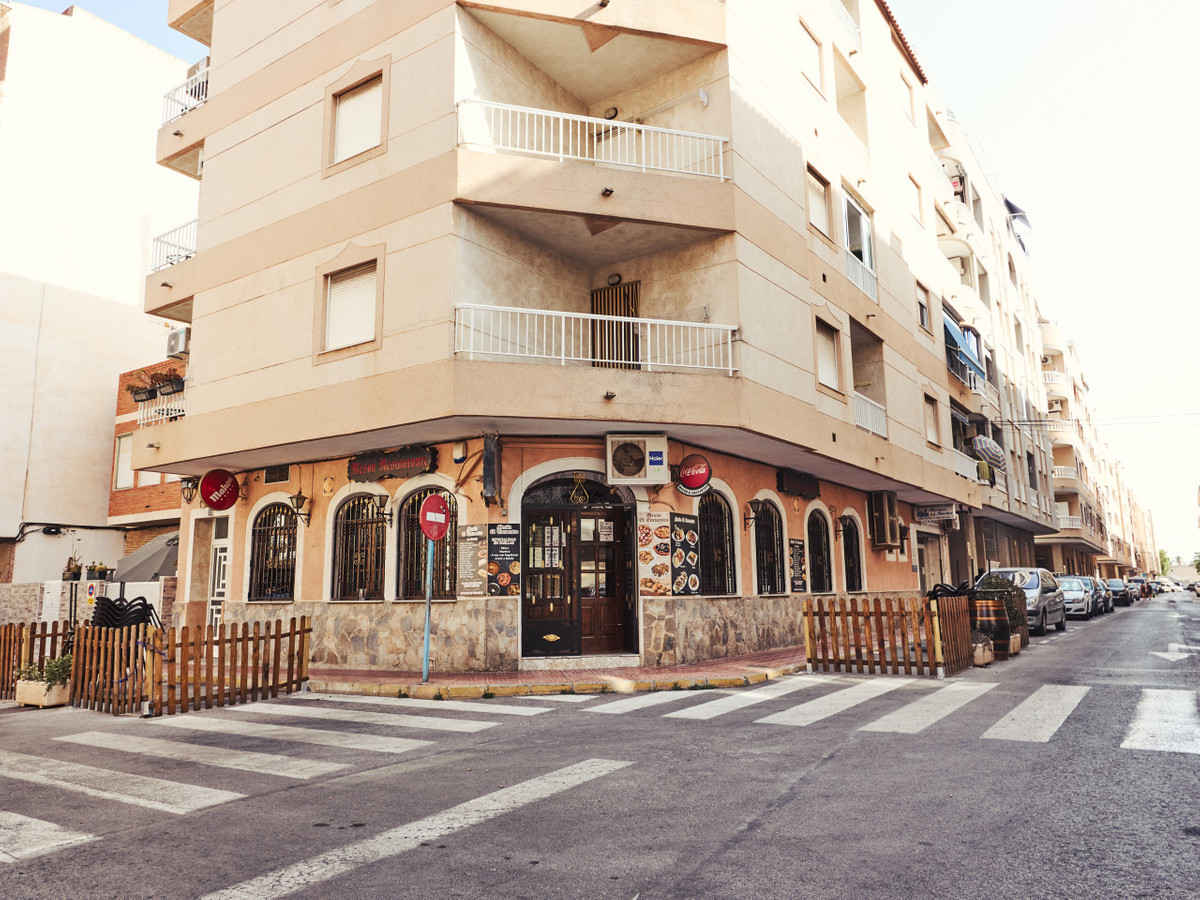 2 Bed Apartment for sale in Torrevieja Costa Blanca, Alicante, Spain