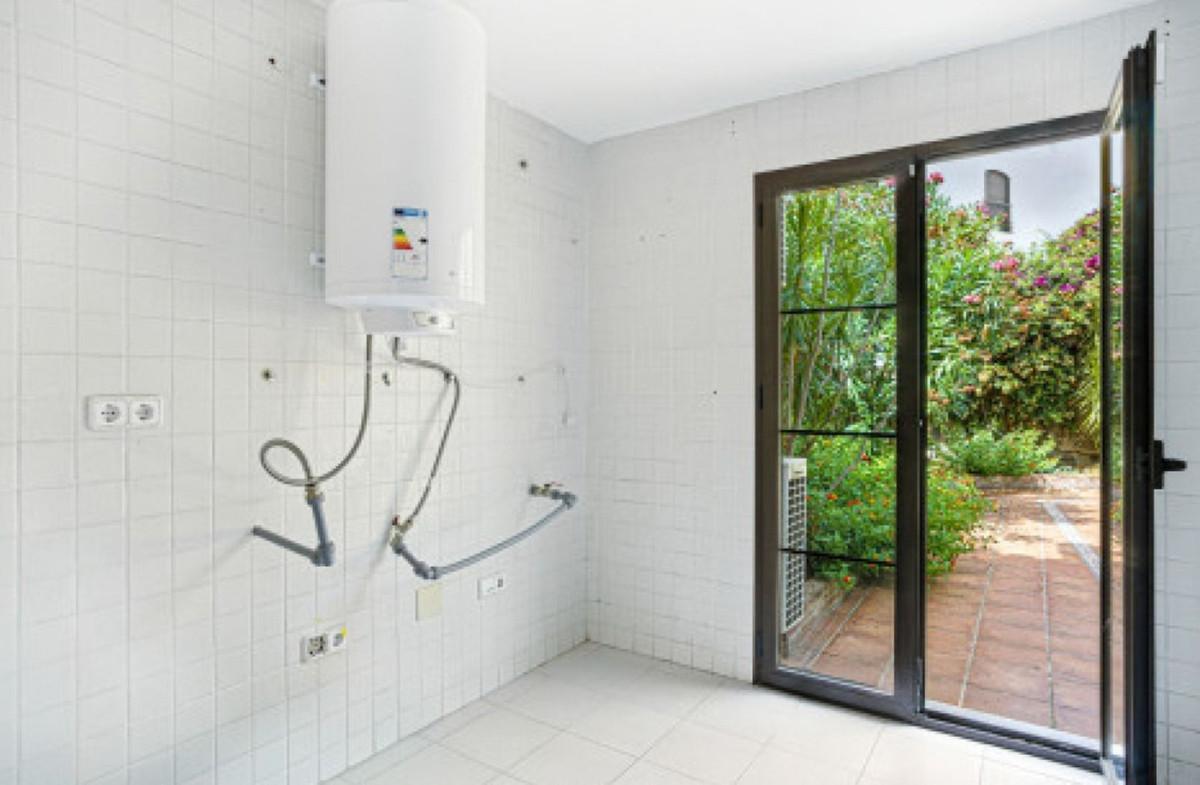 4 Bed Townhouse for sale in Los Arqueros Costa Del Sol, Málaga, Spain