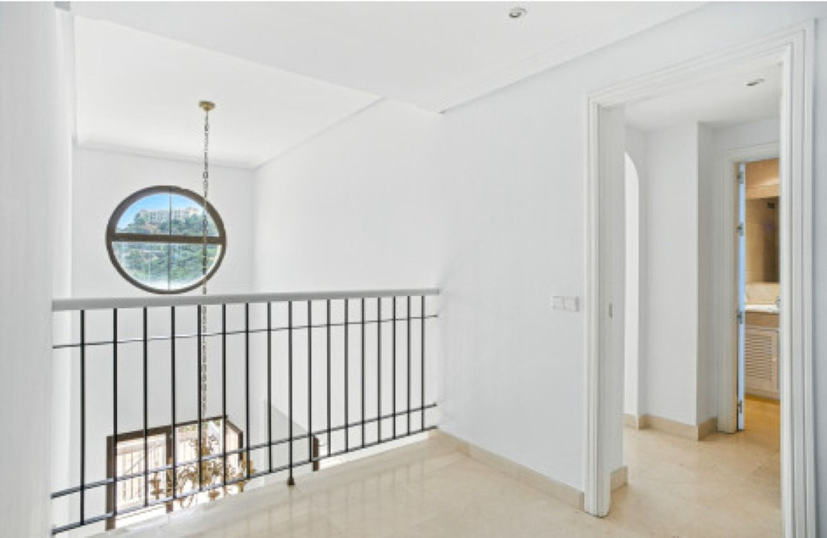 4 Bed Townhouse for sale in Los Arqueros Costa Del Sol, Málaga, Spain