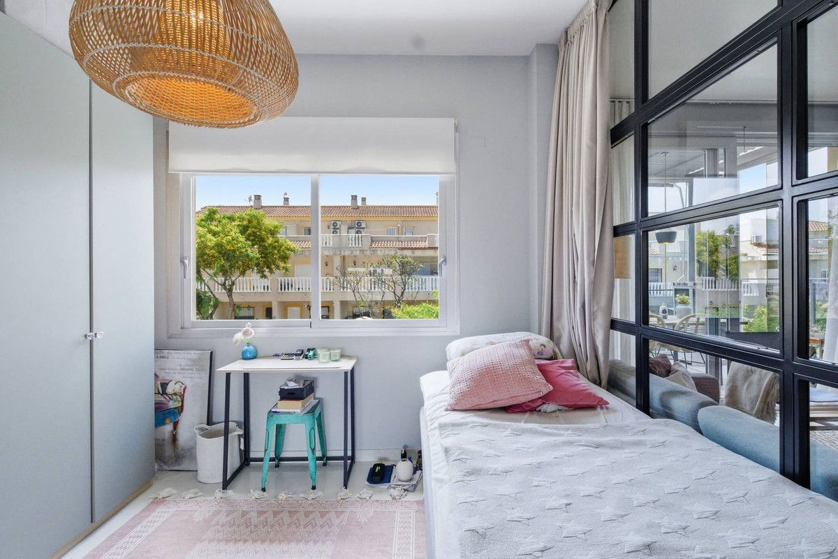 3 Bed Apartment for sale in Guardamar Del Segura Costa Blanca, Alicante, Spain