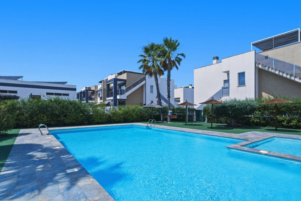 3 Bed Apartment for sale in Guardamar Del Segura Costa Blanca, Alicante, Spain