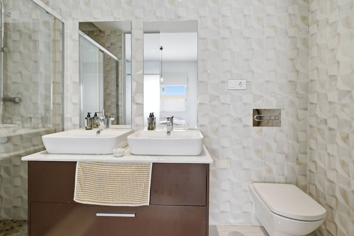 3 Bed Apartment for sale in Guardamar Del Segura Costa Blanca, Alicante, Spain