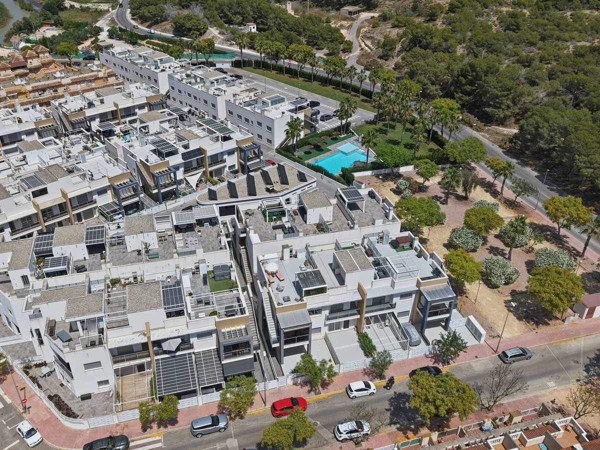3 Bed Apartment for sale in Guardamar Del Segura Costa Blanca, Alicante, Spain