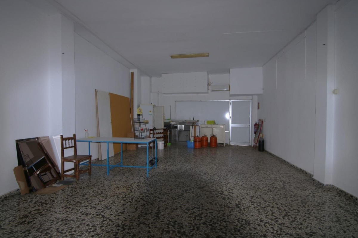 1 Bed Commercial unit for sale in Fuengirola Costa Del Sol, Málaga, Spain