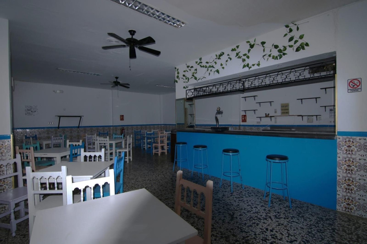 1 Bed Commercial unit for sale in Fuengirola Costa Del Sol, Málaga, Spain