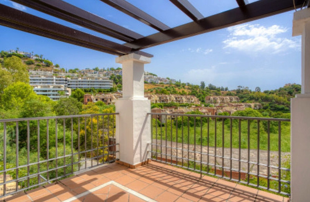 4 Bed Townhouse for sale in Benahavís Costa Del Sol, Málaga, Spain