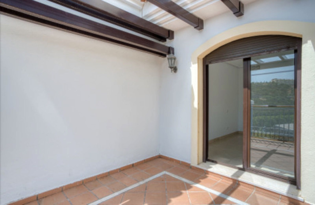 4 Bed Townhouse for sale in Benahavís Costa Del Sol, Málaga, Spain