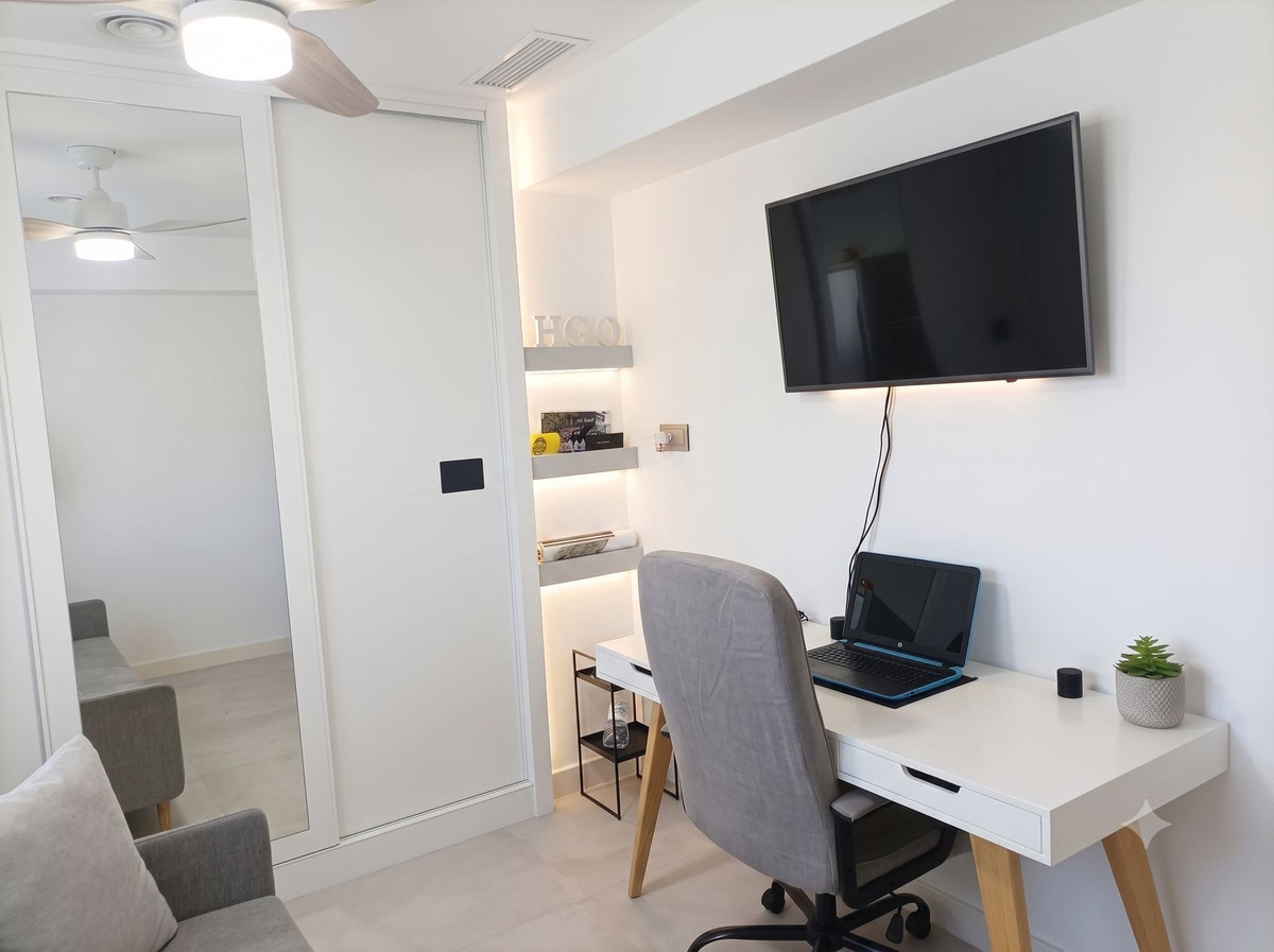 Se vende Apartamento Planta Media de 3 dormitorios en Costa Del Sol, Málaga, España