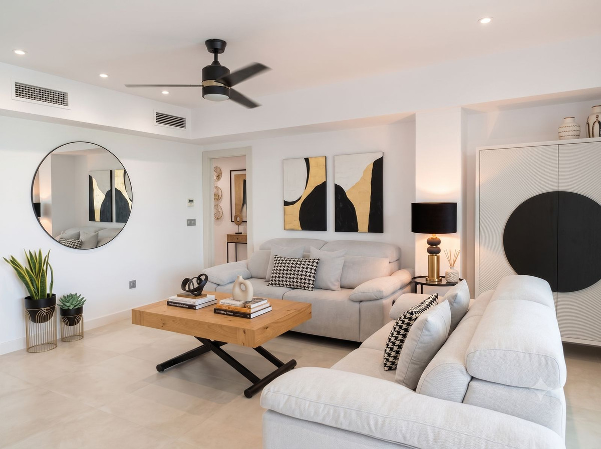 Se vende Apartamento Planta Media de 3 dormitorios en Costa Del Sol, Málaga, España