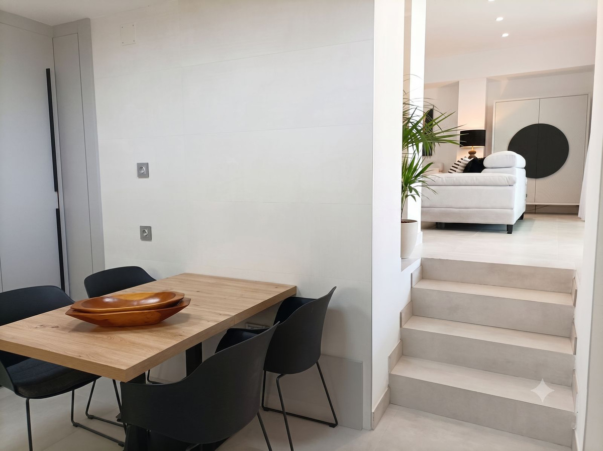 Se vende Apartamento Planta Media de 3 dormitorios en Costa Del Sol, Málaga, España