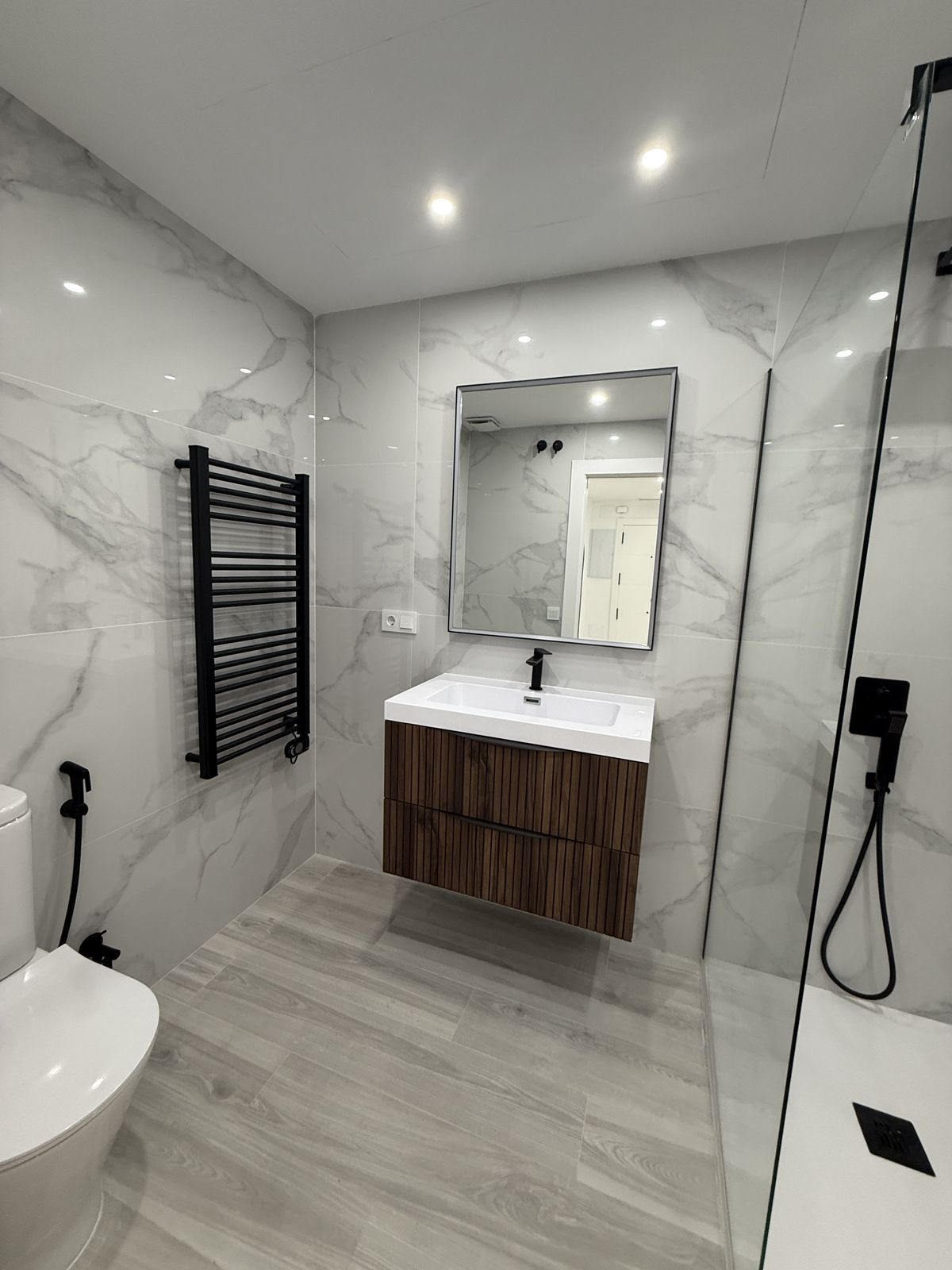 3 Bed Apartment for sale in La Quinta Costa Del Sol, Málaga, Spain