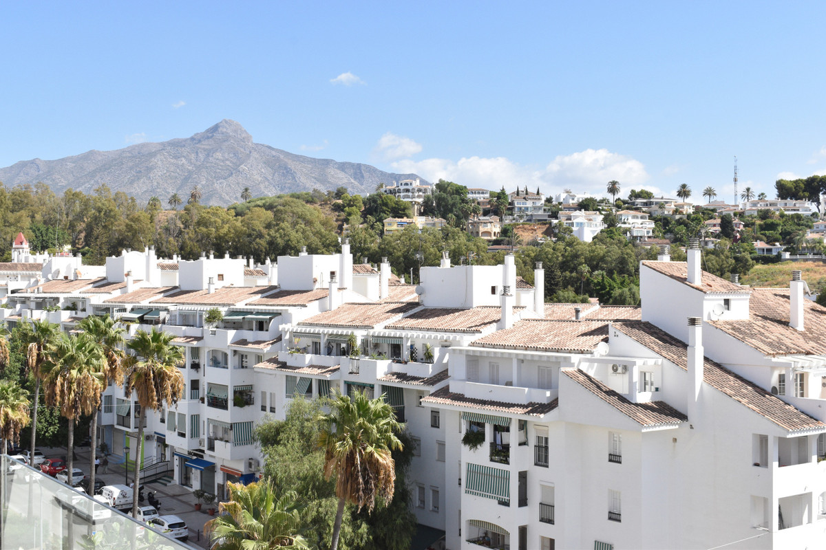 3 Bed Apartment for sale in Nueva Andalucía Costa Del Sol, Málaga, Spain