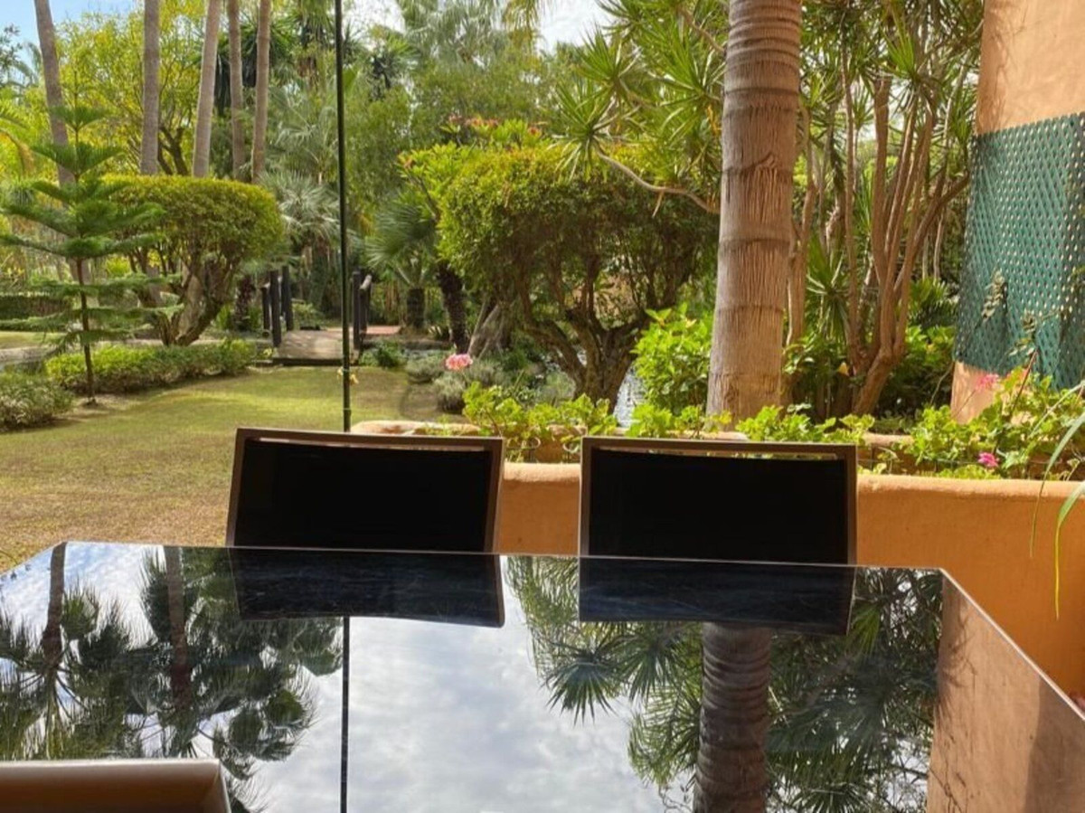 2 Bed Apartment for sale in Atalaya Costa Del Sol, Málaga, Spain