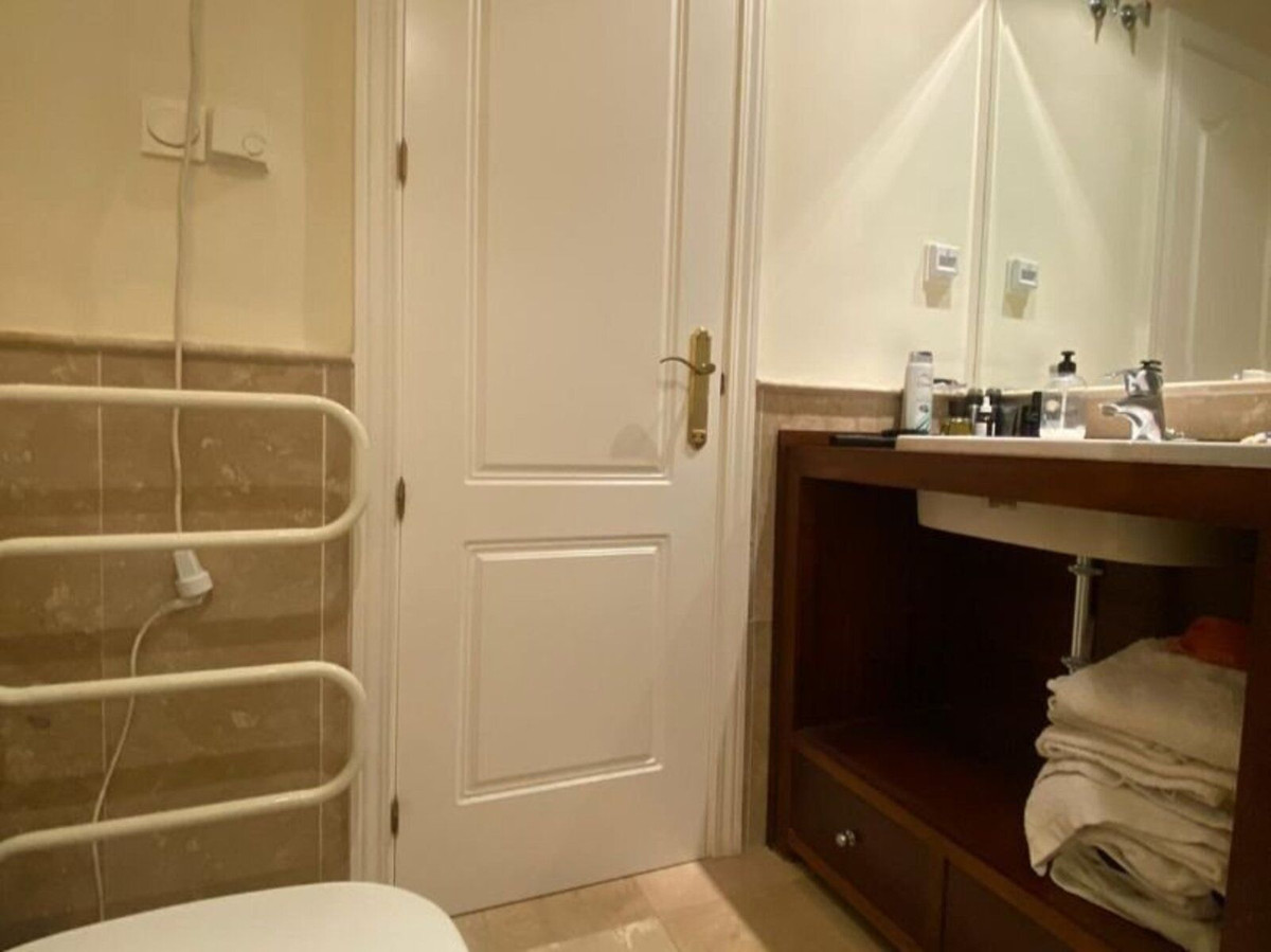 2 Bed Apartment for sale in Atalaya Costa Del Sol, Málaga, Spain