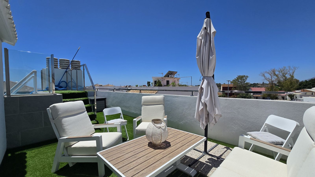4 Bed Apartment for sale in San Pedro De Alcántara Costa Del Sol, Málaga, Spain
