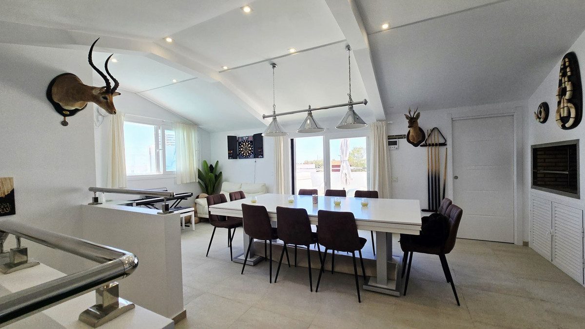 4 Bed Apartment for sale in San Pedro De Alcántara Costa Del Sol, Málaga, Spain