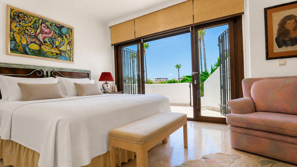 4 Bed Townhouse for sale in Los Arqueros Costa Del Sol, Málaga, Spain