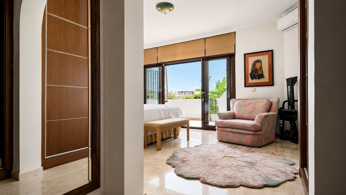 4 Bed Townhouse for sale in Los Arqueros Costa Del Sol, Málaga, Spain