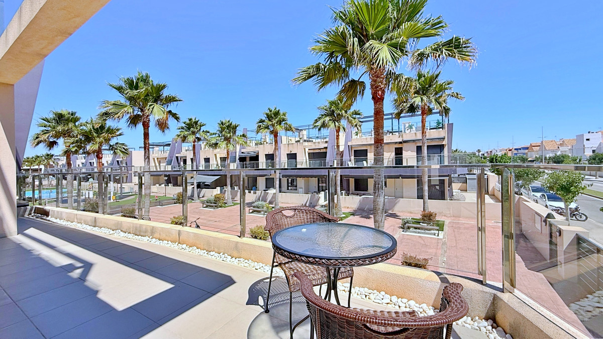 3 Bed Apartment for sale in Torre De La Horadada Costa Blanca, Alicante, Spain