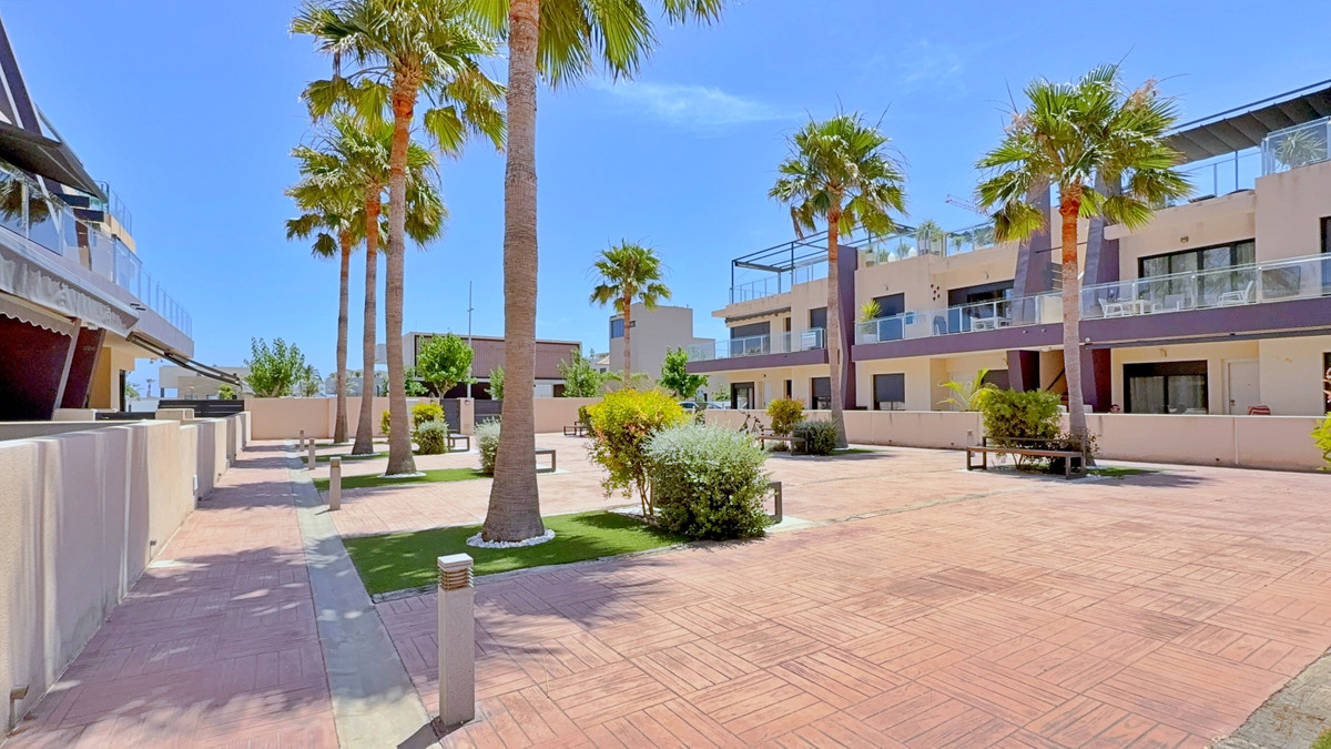 3 Bed Apartment for sale in Torre De La Horadada Costa Blanca, Alicante, Spain