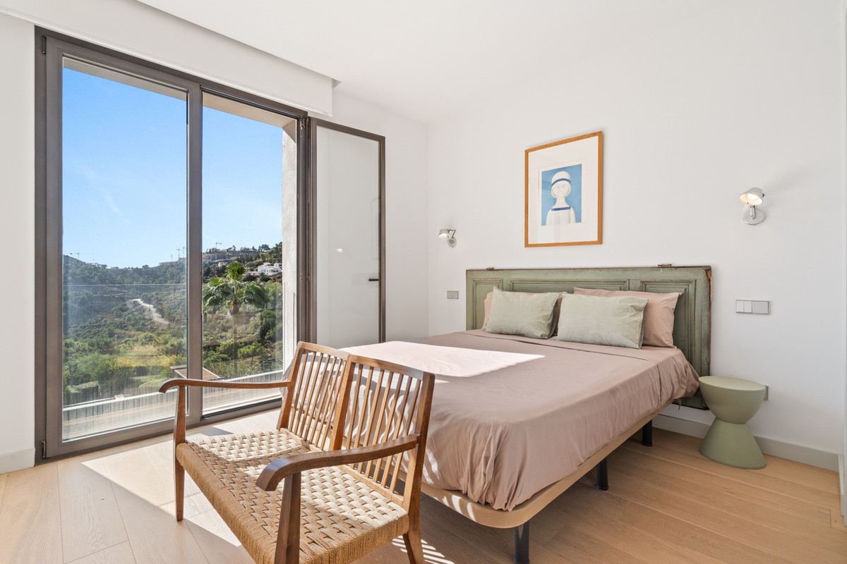 6 Bed Townhouse for sale in El Madroñal Costa Del Sol, Málaga, Spain