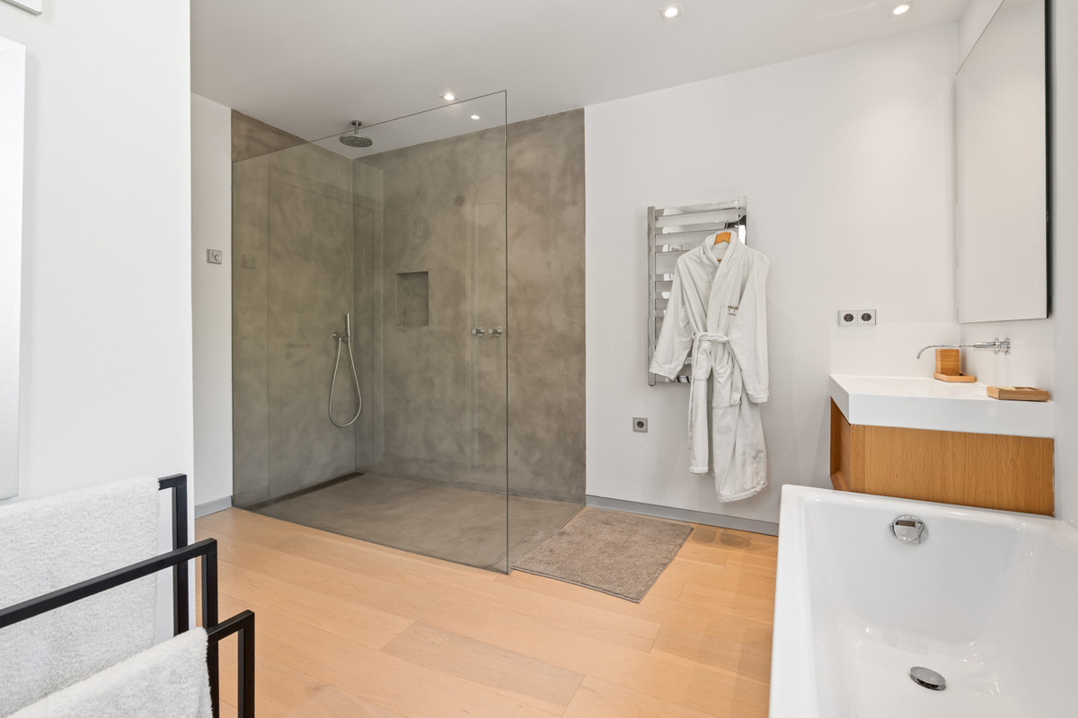 6 Bed Townhouse for sale in El Madroñal Costa Del Sol, Málaga, Spain