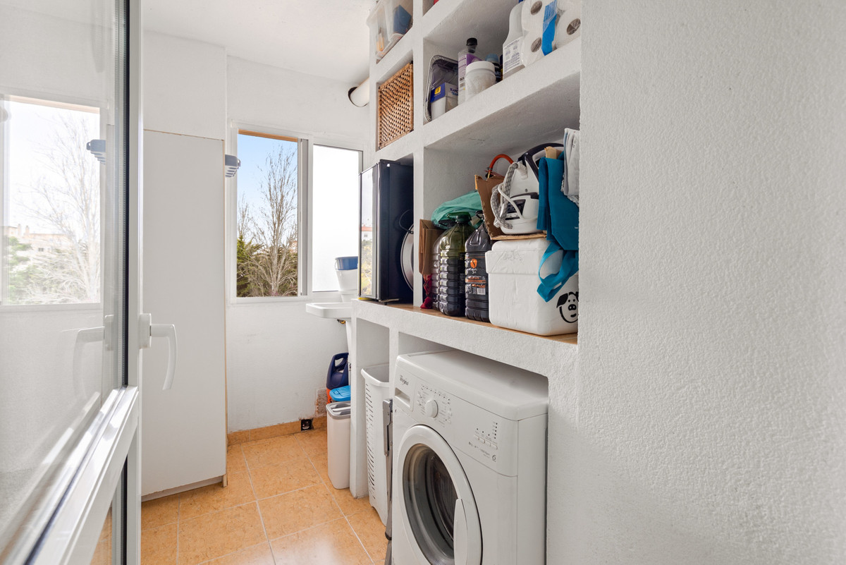 Se vende Apartamento Planta Media de 3 dormitorios en Costa Del Sol, Málaga, España