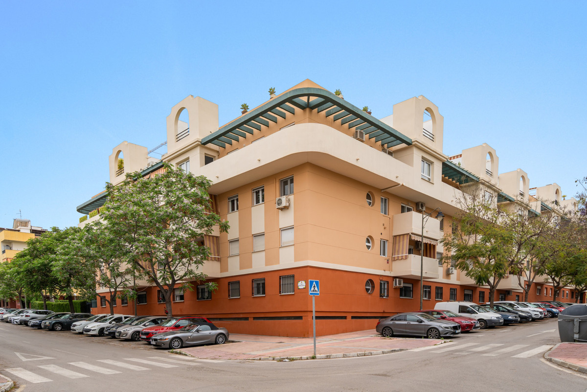 Se vende Apartamento Planta Media de 3 dormitorios en Costa Del Sol, Málaga, España
