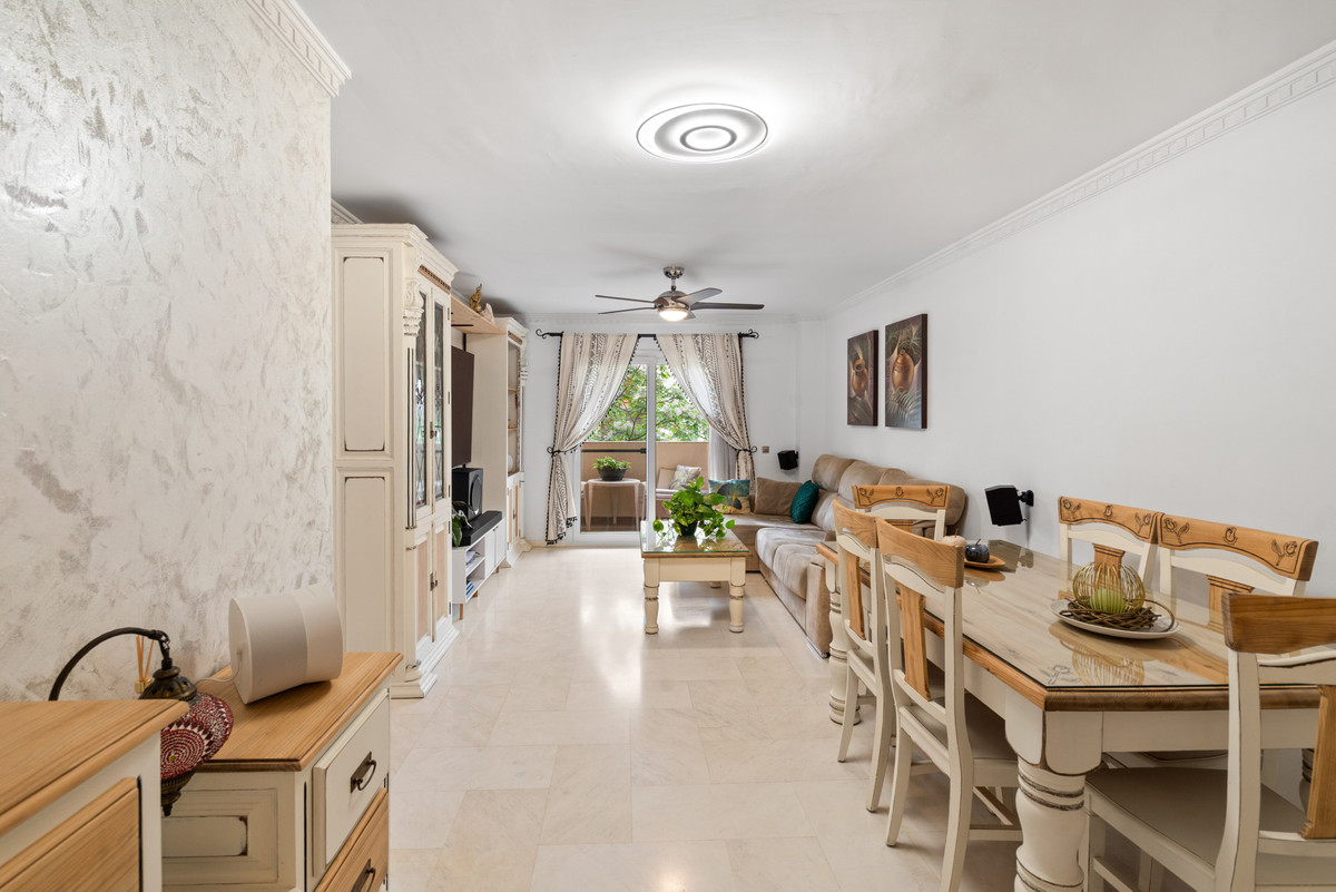 Se vende Apartamento Planta Media de 3 dormitorios en Costa Del Sol, Málaga, España