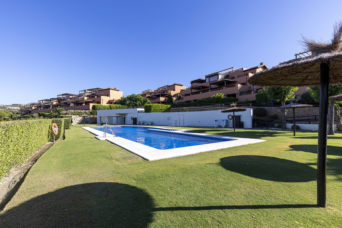 2 Bed Apartment for sale in Casares Costa Del Sol, Málaga, Spain
