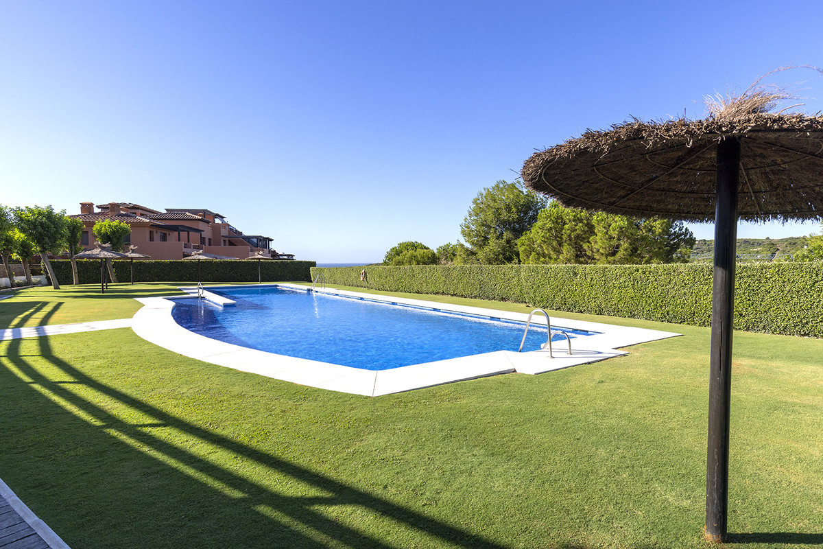 2 Bed Apartment for sale in Casares Costa Del Sol, Málaga, Spain