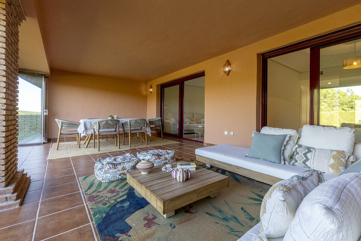 2 Bed Apartment for sale in Casares Costa Del Sol, Málaga, Spain
