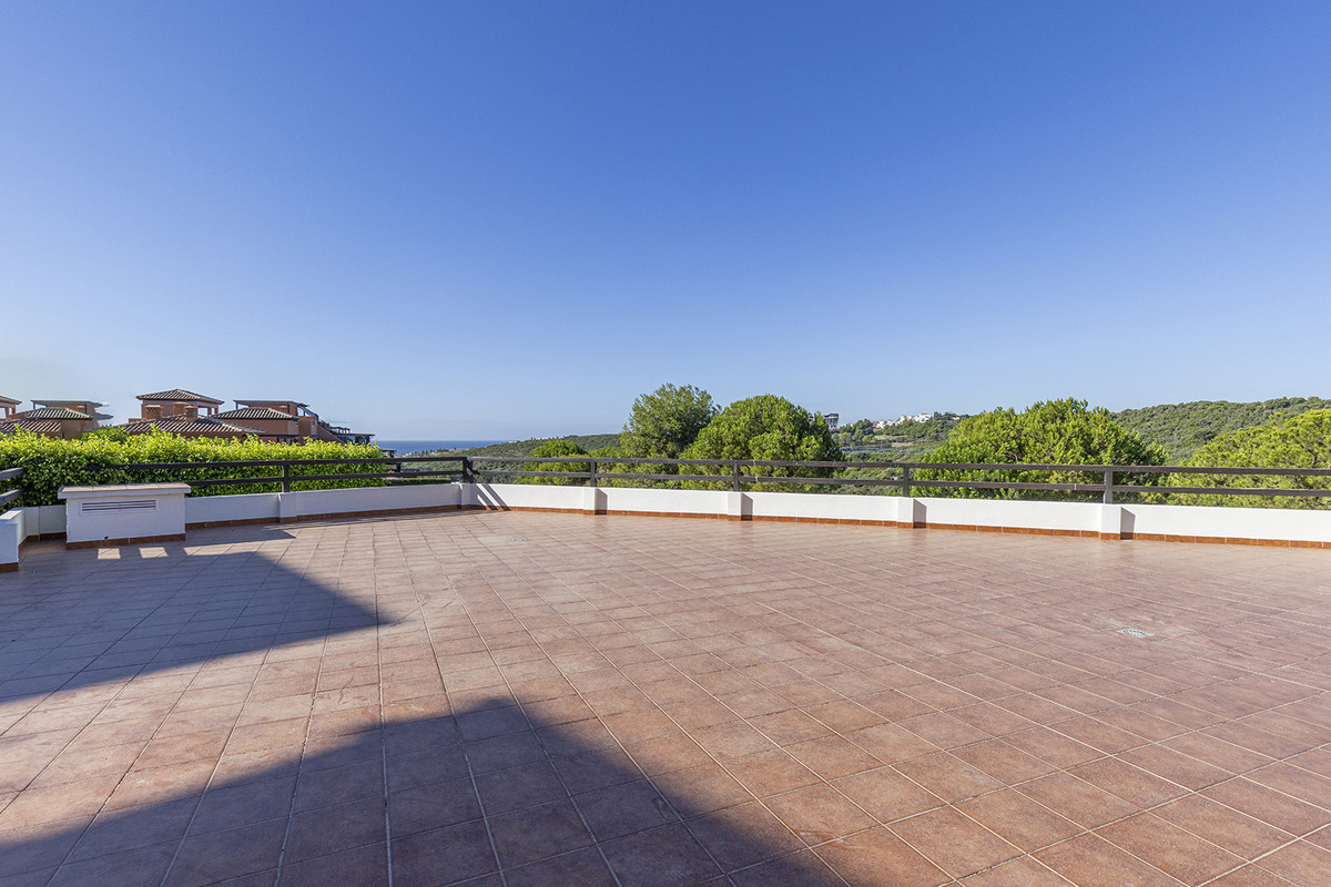 2 Bed Apartment for sale in Casares Costa Del Sol, Málaga, Spain