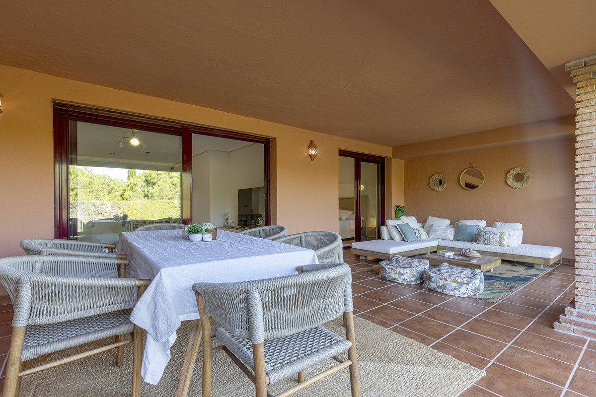 2 Bed Apartment for sale in Casares Costa Del Sol, Málaga, Spain