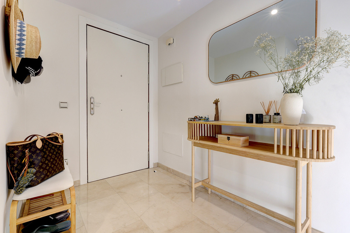 2 Bed Apartment for sale in Casares Costa Del Sol, Málaga, Spain
