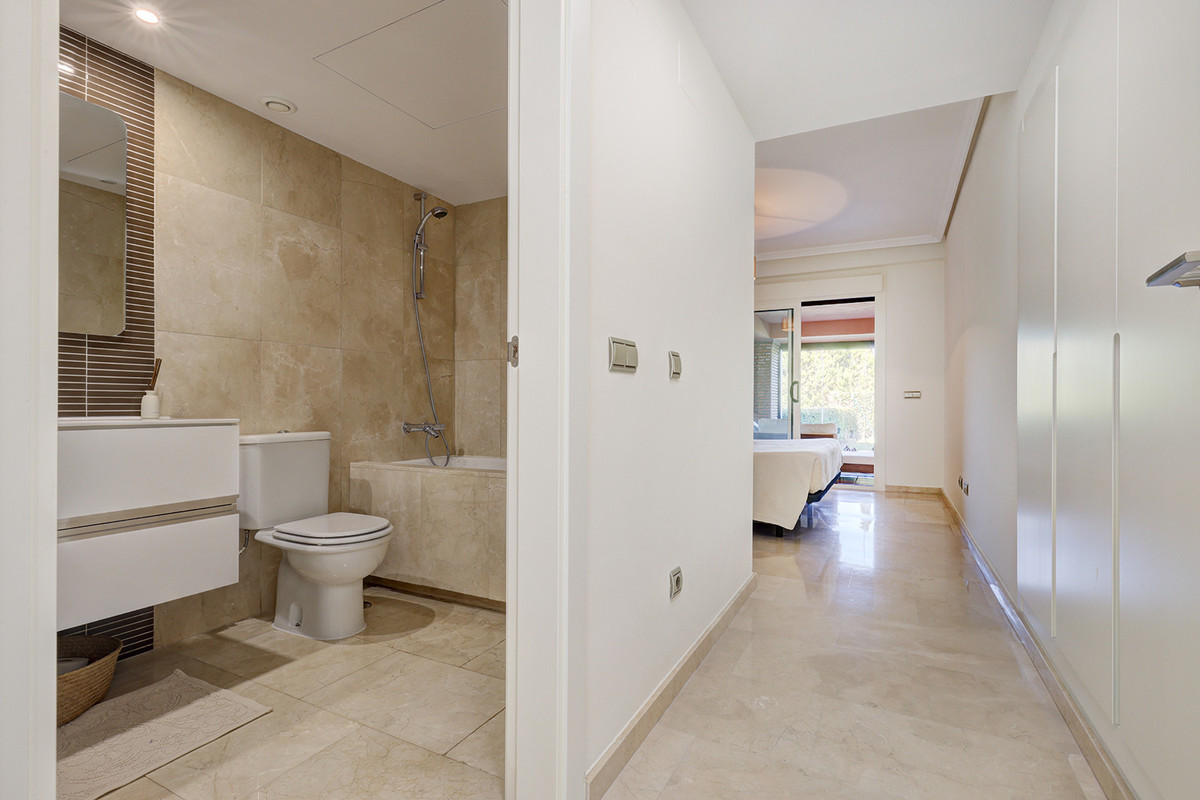 2 Bed Apartment for sale in Casares Costa Del Sol, Málaga, Spain