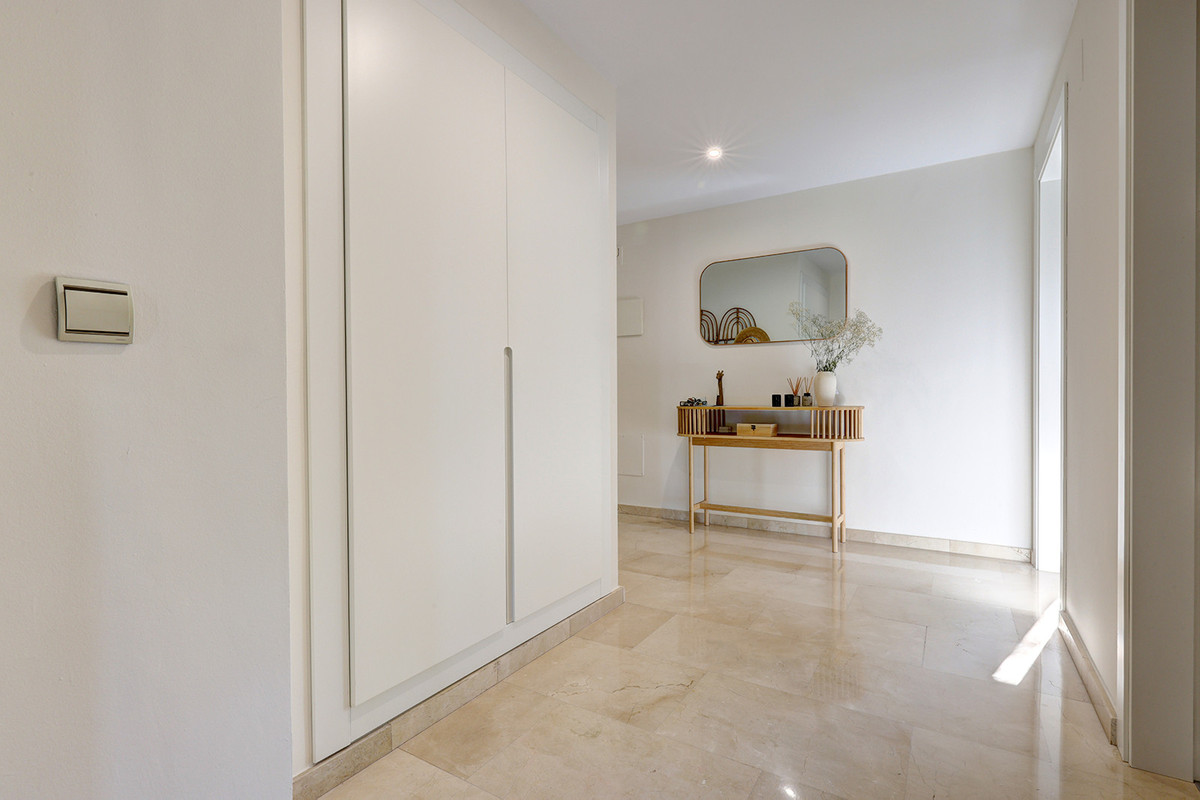 2 Bed Apartment for sale in Casares Costa Del Sol, Málaga, Spain