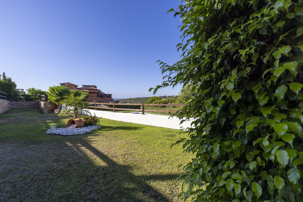 2 Bed Apartment for sale in Casares Costa Del Sol, Málaga, Spain