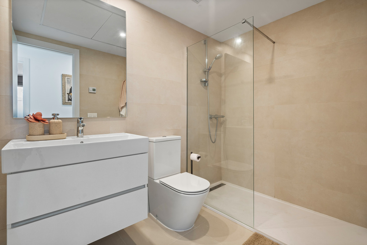 3 Bed Apartment for sale in Estepona Costa Del Sol, Málaga, Spain
